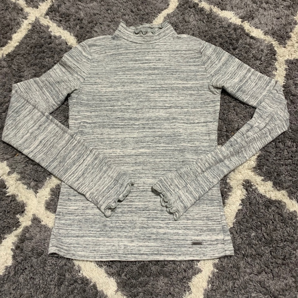 hollister slim tee